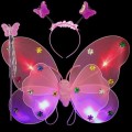 Lyserosa sommerfuglvinger med LED lys