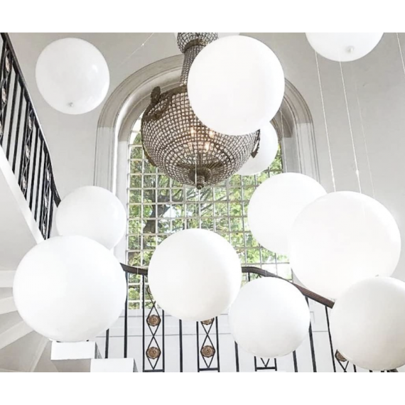 Store hvite ballonger